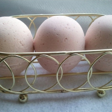 50 Wholesale bath bombs with Shea, Mango & Cocoa Butter, luxury 4 oz bath fizzies, select from 150 fragrances 50 Wholesale bath bombs with Shea, Mango & Cocoa Butter, luxury 4 oz bath fizzies, select from 150 fragrances