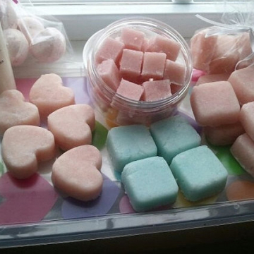 Ultra-Rich SUGAR Scrub Cubes, exfoliate, (8 oz) approximately 8 cubes - select fragrance from drop down menu Ultra-Rich SUGAR Scrub Cubes, exfoliate, (8 oz) approximately 8 cubes - select fragrance from drop down menu